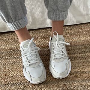 Adidas Originals Falcon Sneaker